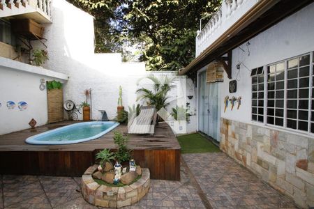 Casa à venda com 250m², 4 quartos e 3 vagasPiscina