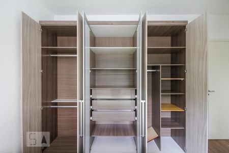 Apartamento à venda com 72m², 2 quartos e 2 vagas Apartamento à venda com 72m², 2 quartos e 2 vagasSuíte