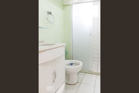 Banheiro de apartamento para alugar com 2 quartos, 47m² em Vila Gustavo, São Paulo