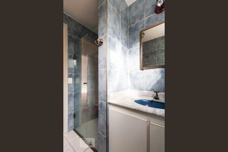 Banheiro social de apartamento para alugar com 1 quarto, 54m² em Vila Clementino, São Paulo