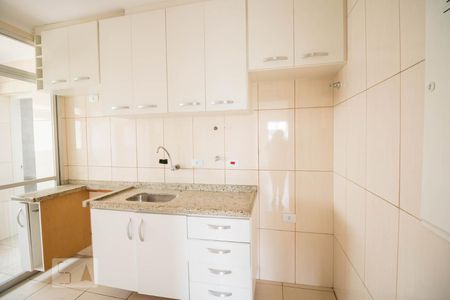 Apartamento para alugar com 72m², 2 quartos e 2 vagas Apartamento para alugar com 72m², 2 quartos e 2 vagasCozinha