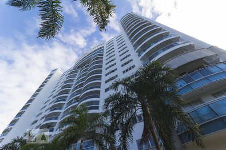 Apartamento para alugar com 98m², 3 quartos e 2 vagasFachada