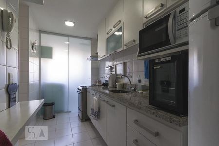 Apartamento para alugar com 98m², 3 quartos e 2 vagasCozinha
