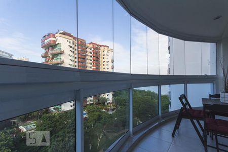 Varanda de apartamento para alugar com 3 quartos, 98m² em Barra da Tijuca, Rio de Janeiro
