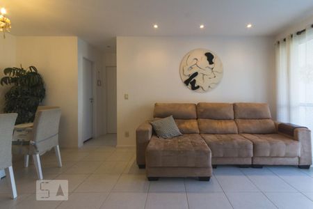 Sala de apartamento para alugar com 3 quartos, 98m² em Barra da Tijuca, Rio de Janeiro