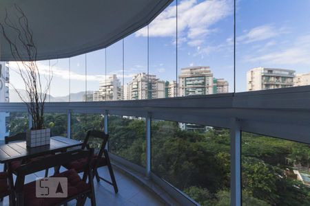 Varanda de apartamento para alugar com 3 quartos, 98m² em Barra da Tijuca, Rio de Janeiro