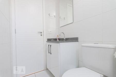 Apartamento para alugar com 31m², 1 quarto e sem vaga Apartamento para alugar com 31m², 1 quarto e sem vagaBanheiro