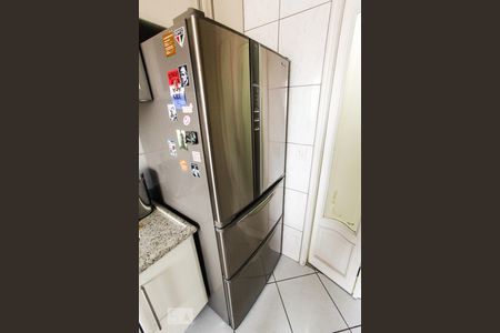 Apartamento à venda com 77m², 3 quartos e 1 vagaGeladeira