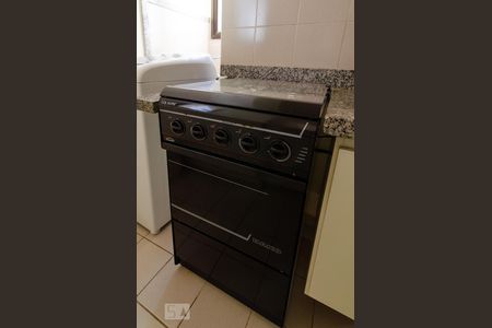 Cozinha de apartamento para alugar com 1 quarto, 50m² em Cambuí, Campinas