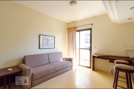 Sala de apartamento para alugar com 1 quarto, 50m² em Cambuí, Campinas