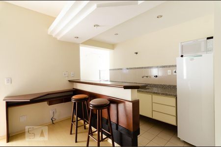 Cozinha de apartamento para alugar com 1 quarto, 50m² em Cambuí, Campinas