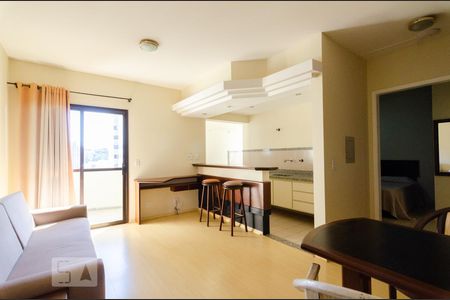 Sala de apartamento para alugar com 1 quarto, 50m² em Cambuí, Campinas