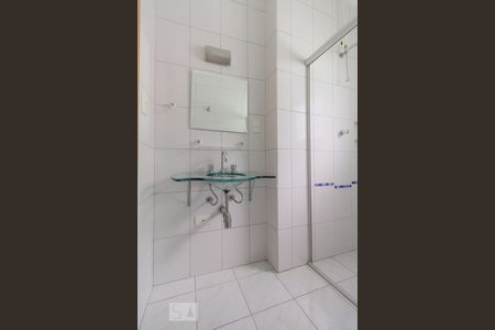 Casa à venda com 180m², 3 quartos e 2 vagasBanheiro Social