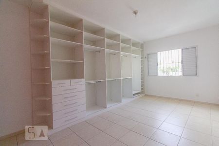Casa à venda com 180m², 3 quartos e 2 vagasQuarto 3