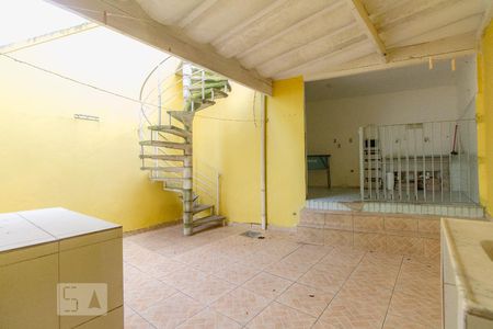 Casa à venda com 180m², 3 quartos e 2 vagasÁrea de Serviço