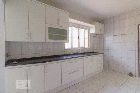 Casa à venda com 180m², 3 quartos e 2 vagasCozinha