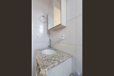 Banheiro Social de apartamento para alugar com 2 quartos, 60m² em Vila Campestre, São Paulo