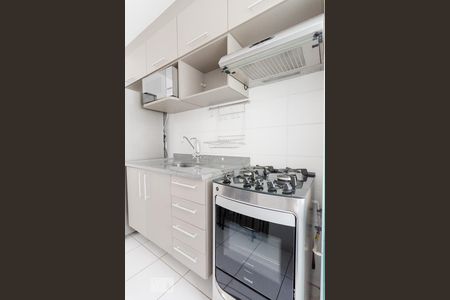 Cozinha de apartamento para alugar com 1 quarto, 32m² em Barra Funda, São Paulo