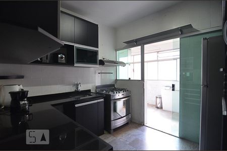 Cozinha de apartamento à venda com 4 quartos, 192m² em Coração de Jesus, Belo Horizonte