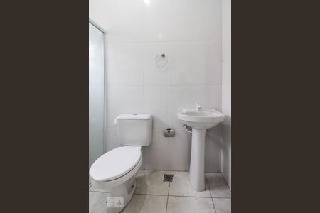 Banheiro de kitnet/studio para alugar com 1 quarto, 55m² em Jardim Boa Vista, São Paulo