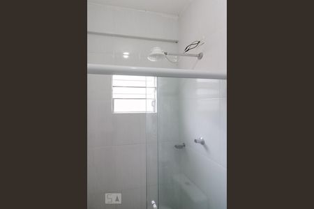 Banheiro de kitnet/studio para alugar com 1 quarto, 55m² em Jardim Boa Vista, São Paulo