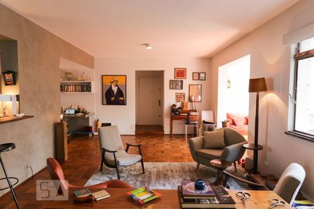 Apartamento à venda com 162m², 2 quartos e 2 vagasSala