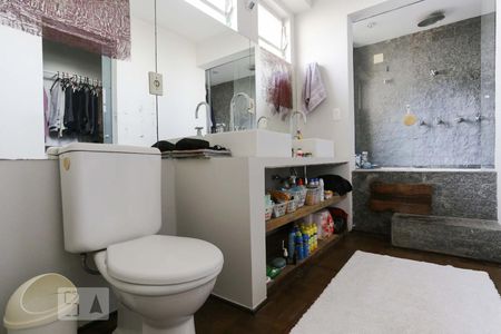 Apartamento à venda com 162m², 2 quartos e 2 vagasBanheiro Suíte 01