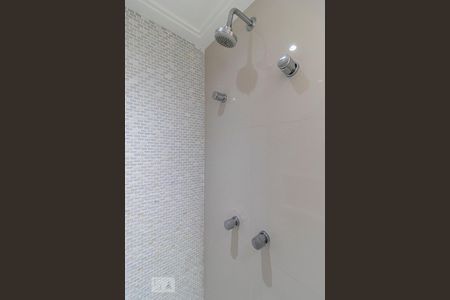 Apartamento à venda com 46m², 1 quarto e 1 vagaChuveiro