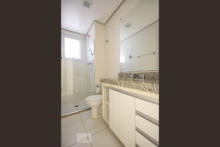 Banheiro de apartamento para alugar com 3 quartos, 90m² em Jardim Londrina, São Paulo