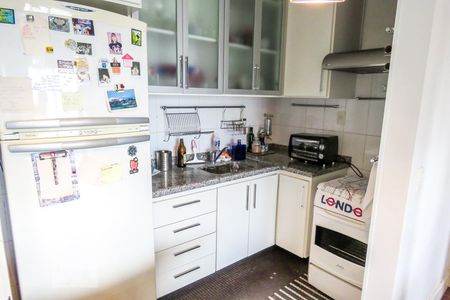 Cozinha de apartamento à venda com 1 quarto, 45m² em Vila Olímpia, São Paulo