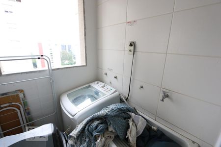 Apartamento para alugar com 64m², 2 quartos e 1 vagaArea de serviço