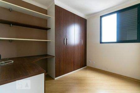 Quarto 1 de apartamento para alugar com 2 quartos, 50m² em Vila Bertioga, São Paulo