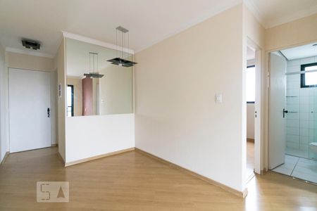 Sala de apartamento para alugar com 2 quartos, 50m² em Vila Bertioga, São Paulo