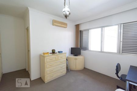 Casa para alugar com 480m², 5 quartos e 6 vagasSuíte 2