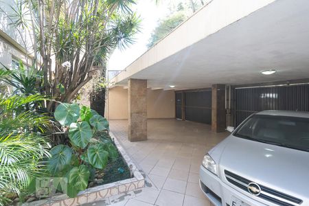 Casa para alugar com 480m², 5 quartos e 6 vagasGaragem