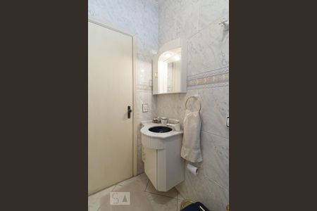 Casa para alugar com 480m², 5 quartos e 6 vagasBanheiro Suíte 2