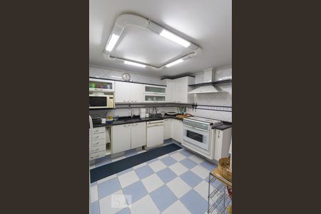 Casa para alugar com 480m², 5 quartos e 6 vagasCozinha