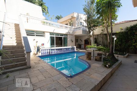 Casa para alugar com 480m², 5 quartos e 6 vagasPiscina