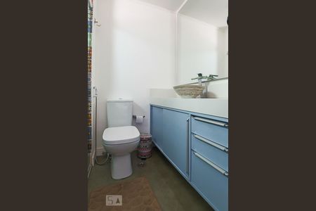 Apartamento à venda com 150m², 2 quartos e 1 vagaBanheiro 1/ Suíte