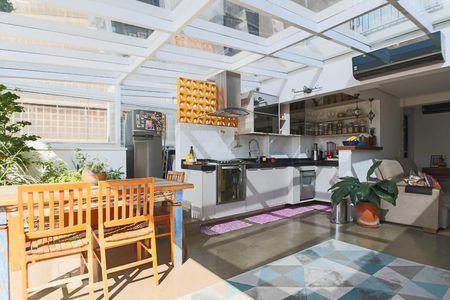 Sala de apartamento à venda com 2 quartos, 150m² em Bela Vista, São Paulo