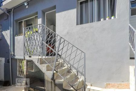 Entrada de kitnet/studio para alugar com 1 quarto, 22m² em Vila Monumento, São Paulo