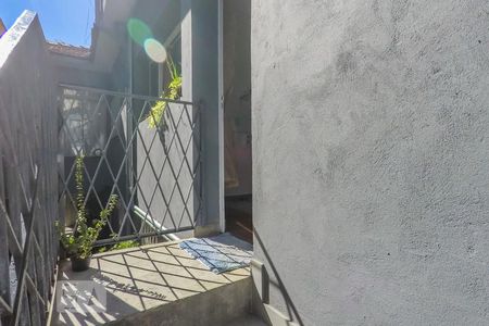 Entrada de kitnet/studio para alugar com 1 quarto, 22m² em Vila Monumento, São Paulo