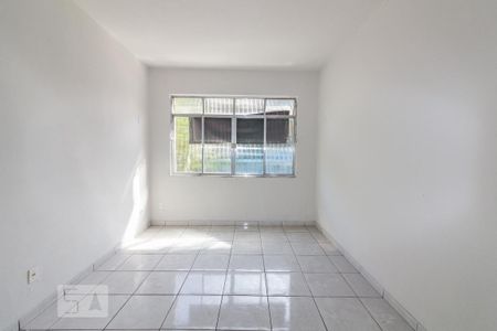 Sala de apartamento para alugar com 4 quartos, 76m² em Penha, Rio de Janeiro