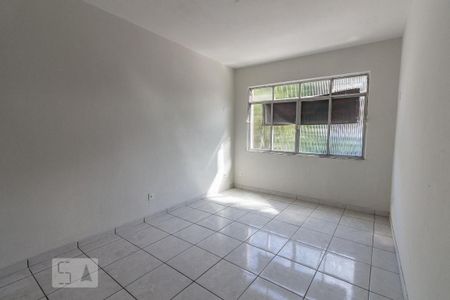 Sala de apartamento para alugar com 4 quartos, 76m² em Penha, Rio de Janeiro