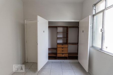 Apartamento para alugar com 76m², 4 quartos e sem vaga Apartamento para alugar com 76m², 4 quartos e sem vagaQuarto 3