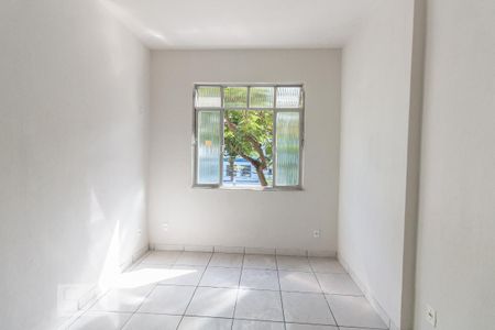 Apartamento para alugar com 76m², 4 quartos e sem vaga Apartamento para alugar com 76m², 4 quartos e sem vagaQuarto 3