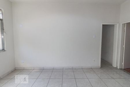 Sala de apartamento para alugar com 4 quartos, 76m² em Penha, Rio de Janeiro