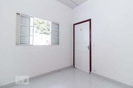 Dormitório de casa para alugar com 1 quarto, 46m² em Jardim Internacional, São Paulo