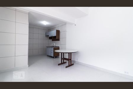 Casa para alugar com 46m², 1 quarto e sem vagaSala