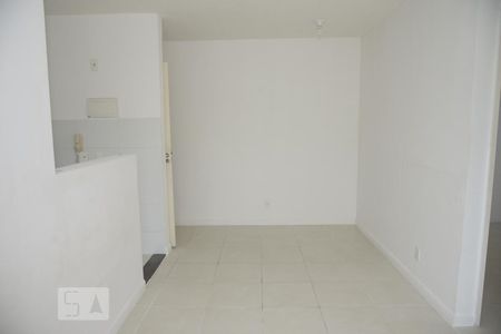 Sala de apartamento para alugar com 2 quartos, 48m² em Jacarepaguá, Rio de Janeiro